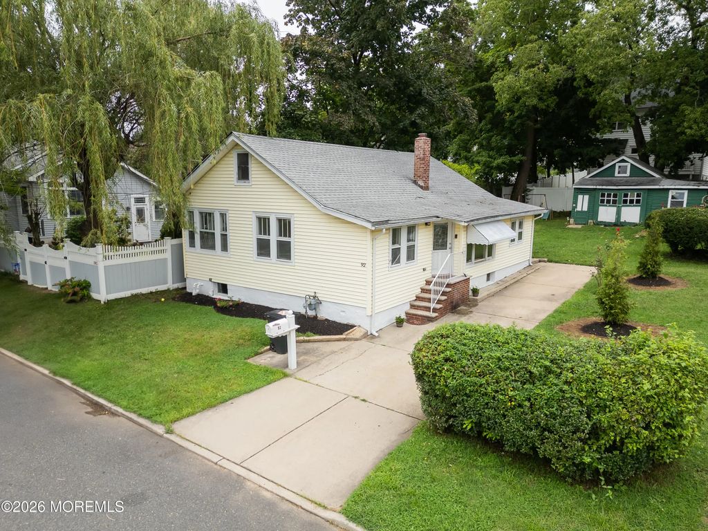 92 Asbury Avenue, Atlantic Highlands