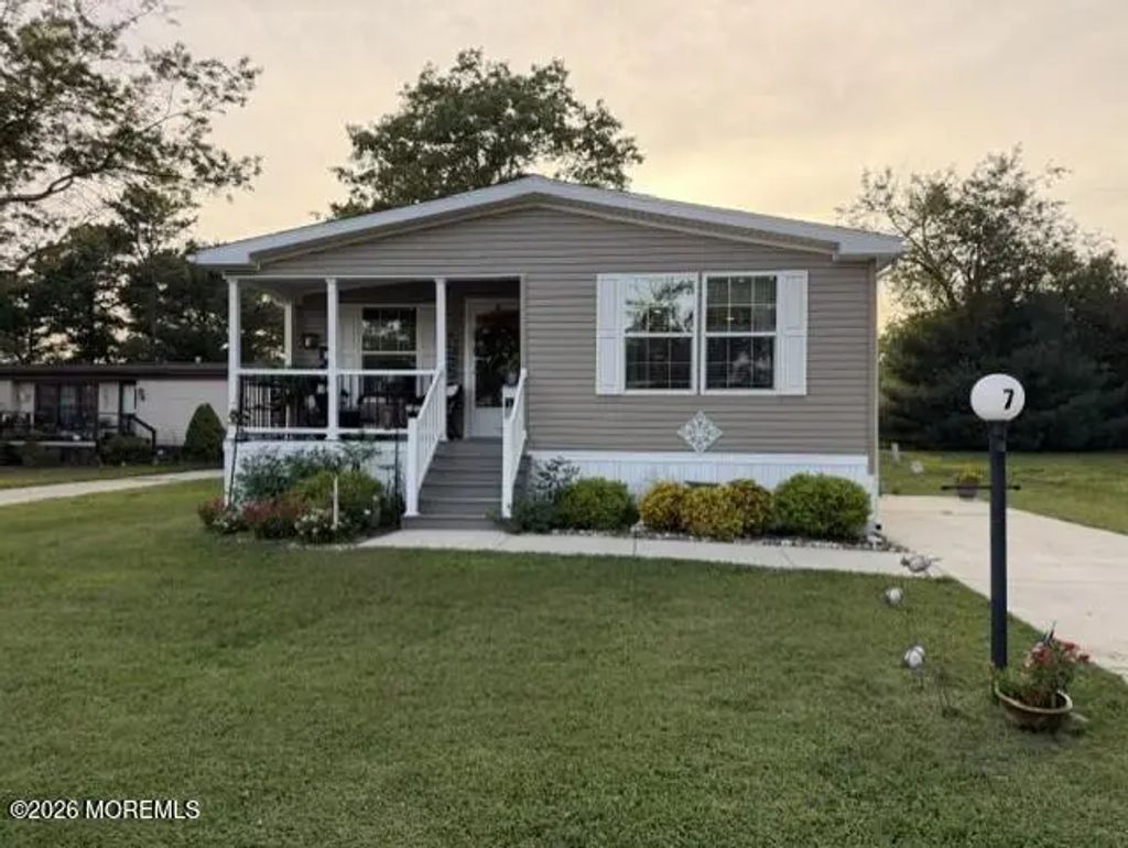 7 Susan Drive, Barnegat