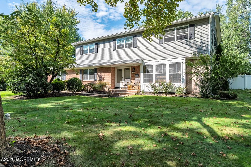 122 Hibernia Way, Freehold