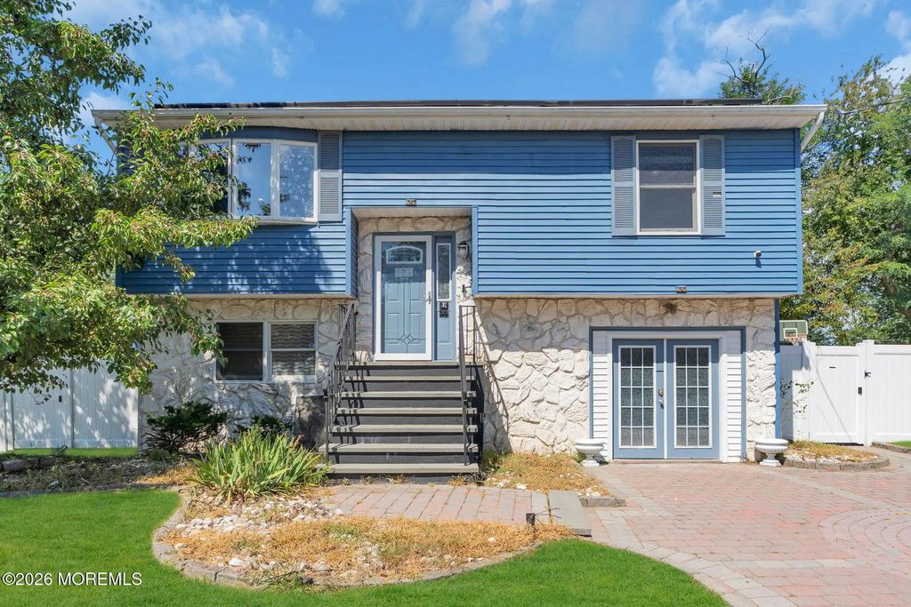 301 Deal Avenue, Neptune Township