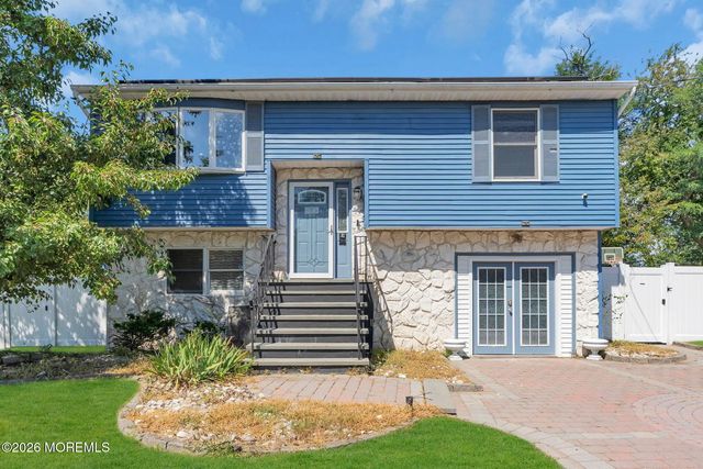 301 Deal Avenue, Neptune Township
