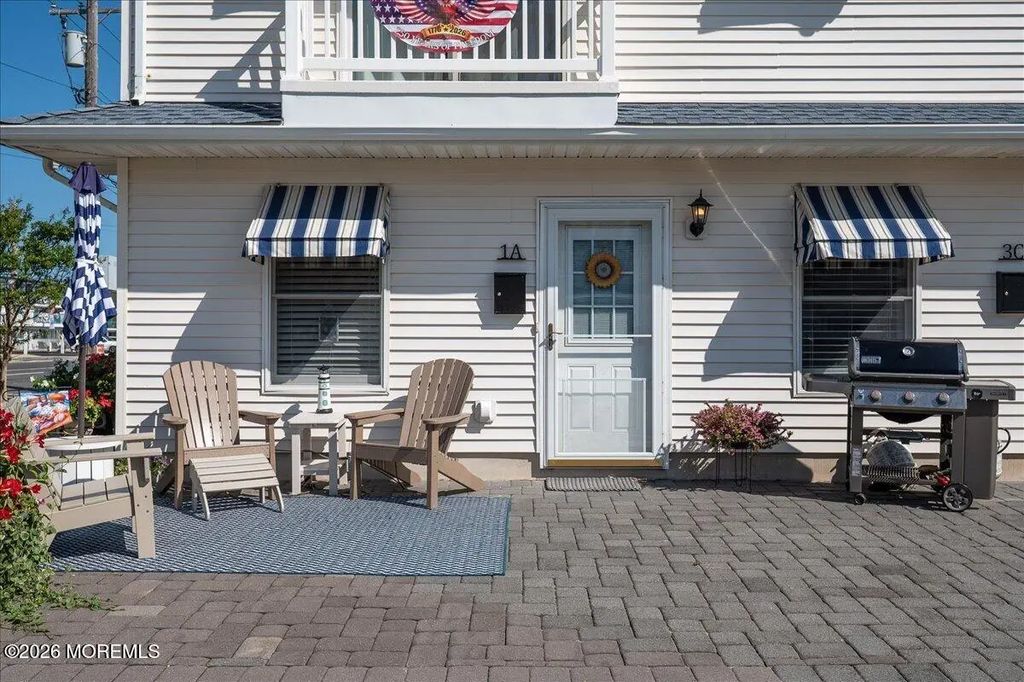 2107 Grand Central Avenue 1a, Lavallette
