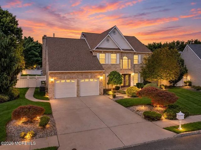 25 Paceview Drive, Howell