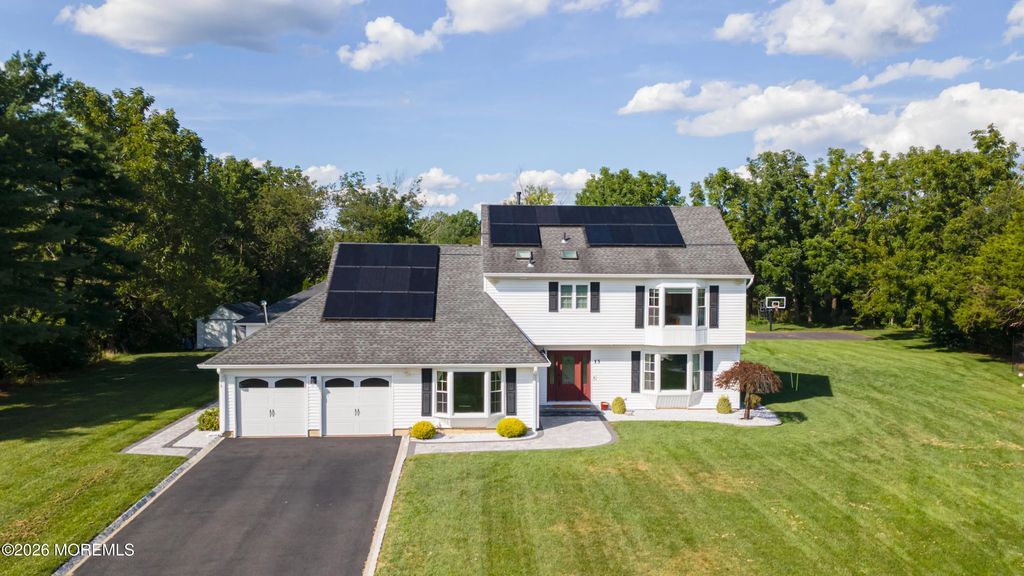 13 Patterson Drive, Freehold