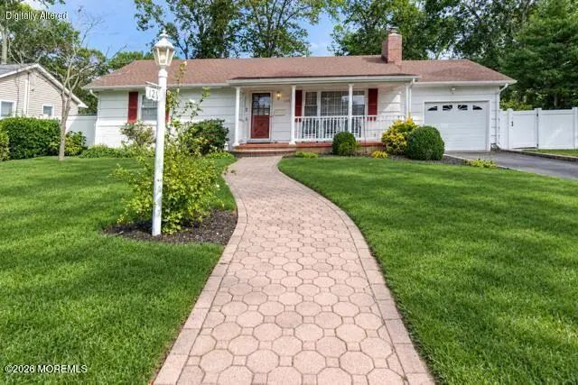 126 Forest Road, Brick