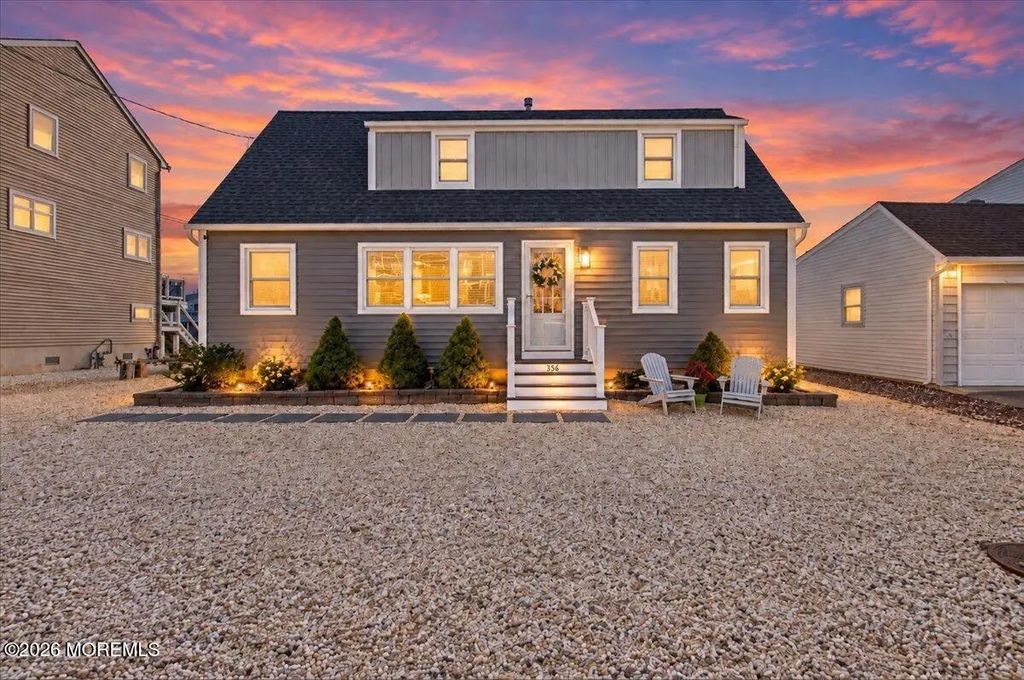 356 Morris Boulevard, Manahawkin