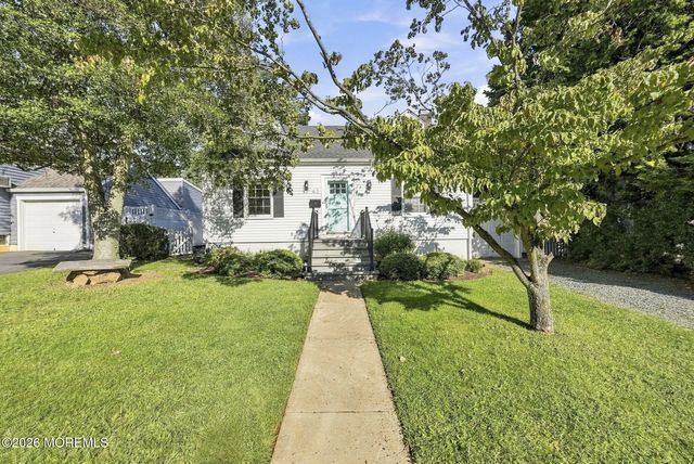 43 Salem Lane, Little Silver