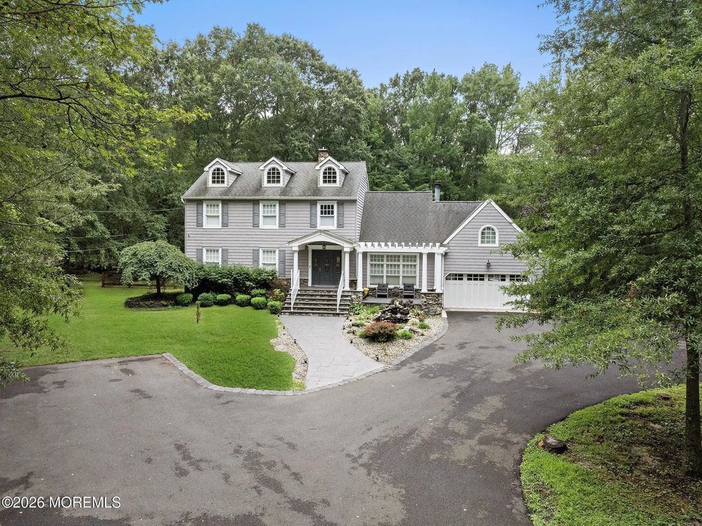 289 Cranberry Road, Farmingdale