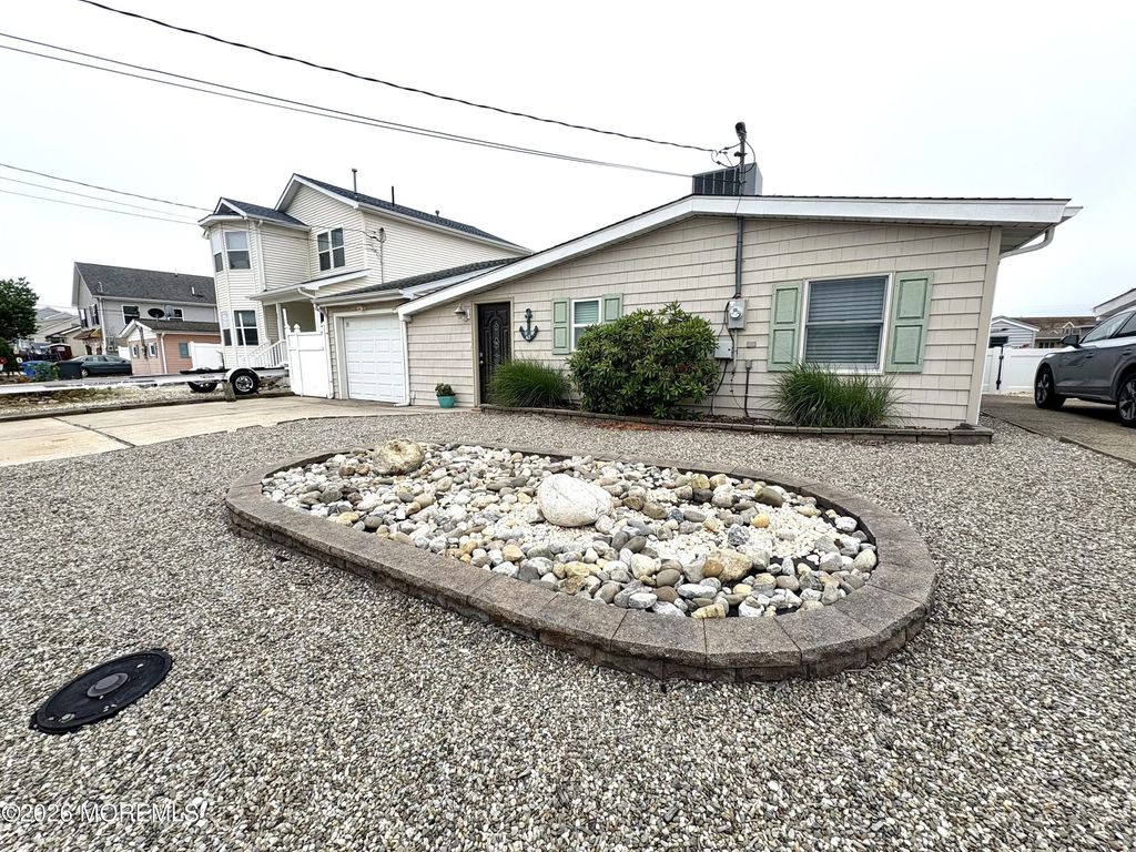 63 Lawrence Drive, Manahawkin