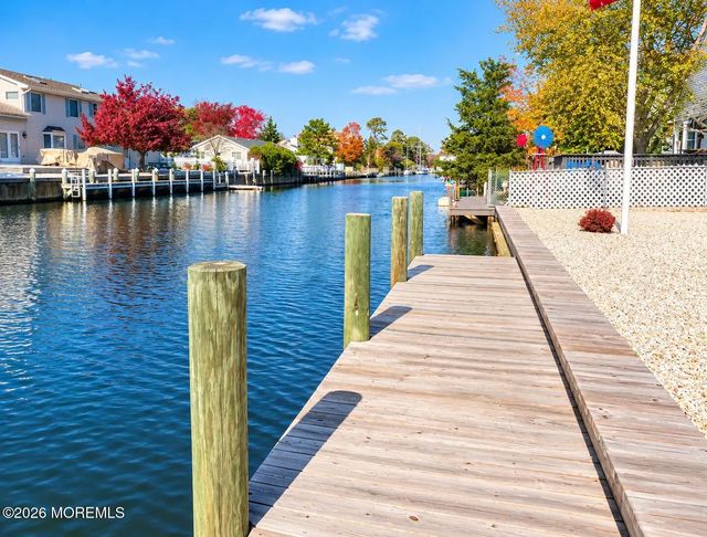 46 Longpoint Drive, Brick
