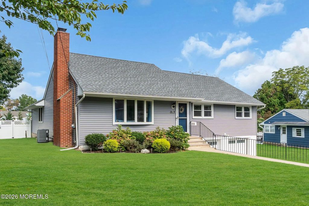 712 Howell Drive, Brielle