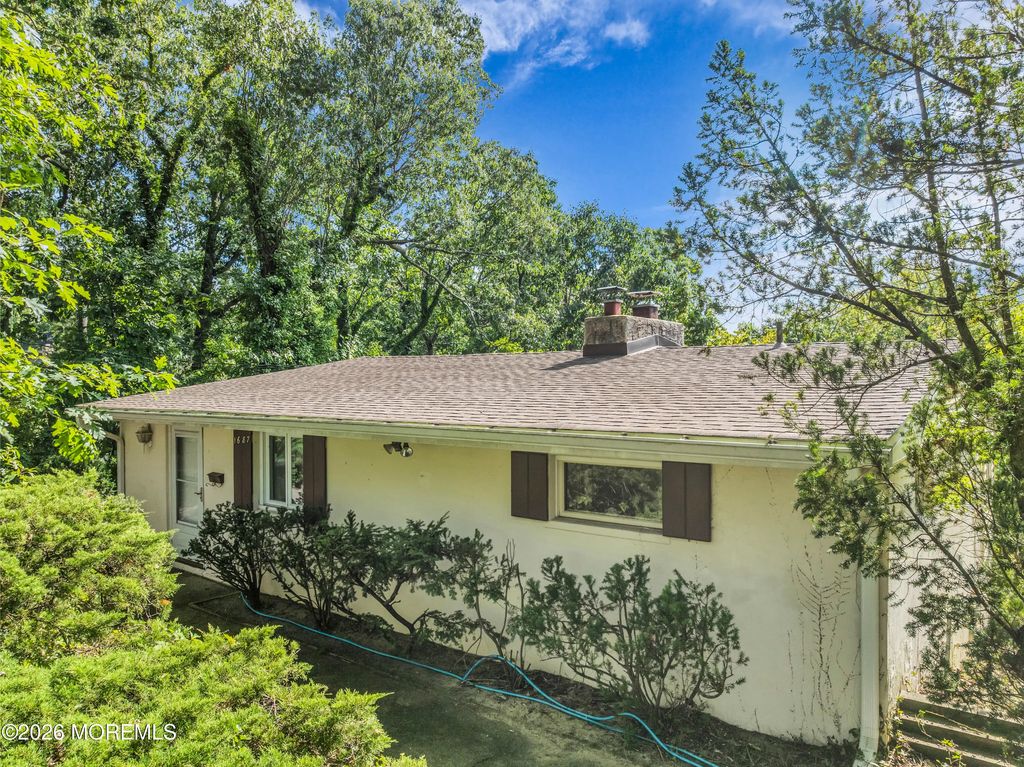1687 Forge Pond Road, Brick