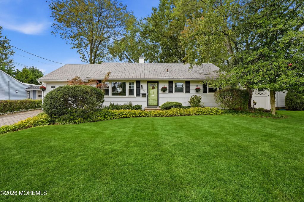72 W Wilson Circle, Red Bank
