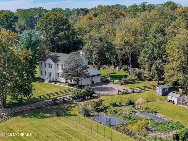 12 Nan Tone Court, Colts Neck