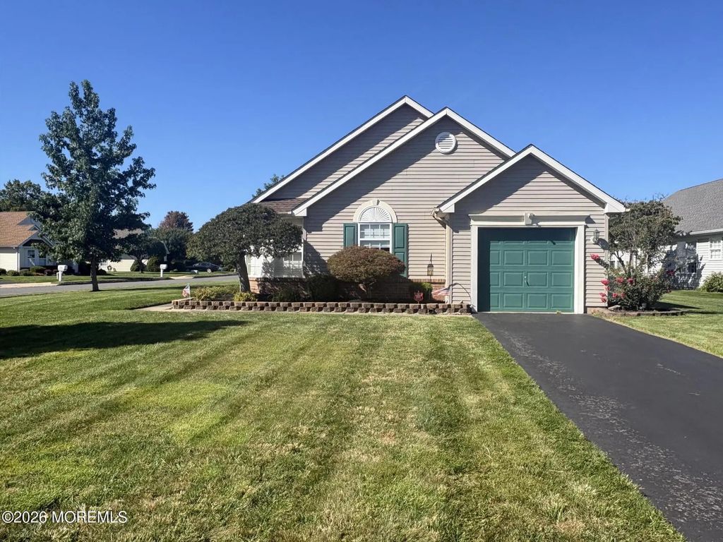 2319 Logan Court, Toms River