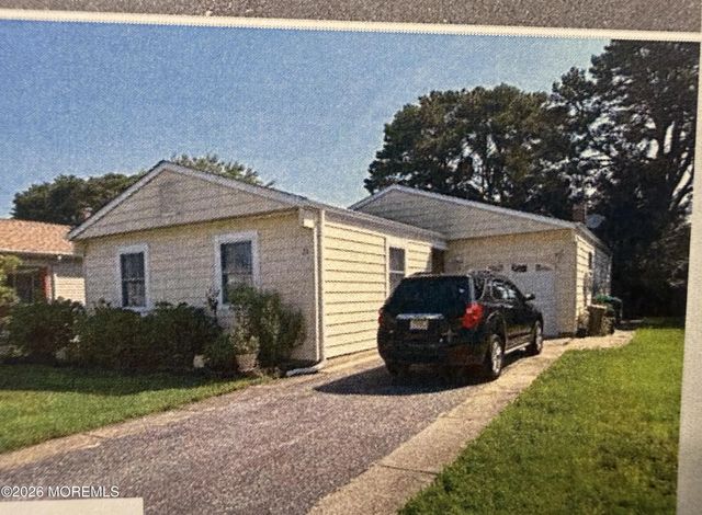 26 San Carlos Street, Toms River