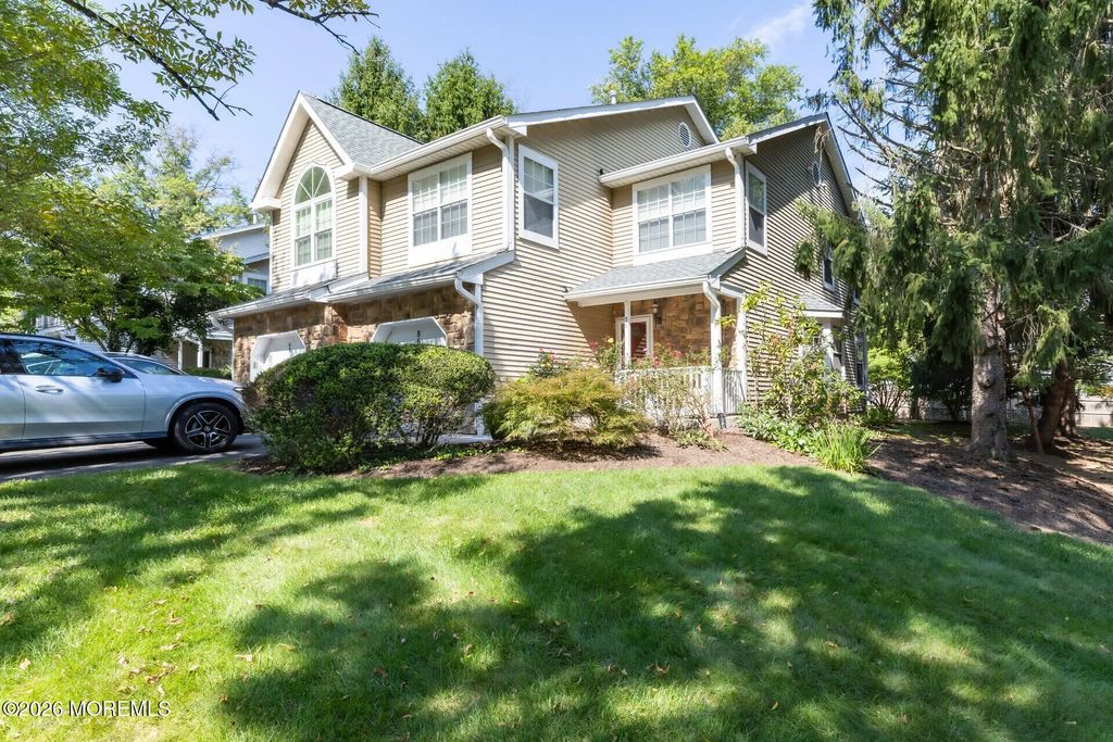 86 Gordon Avenue 3858, Lawrence