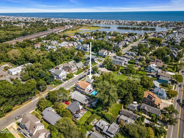 209 Park Avenue, Bay Head