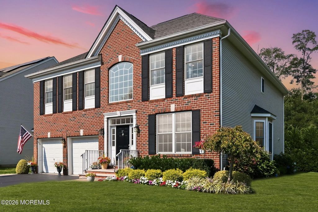 27 Bristol Road, Manalapan