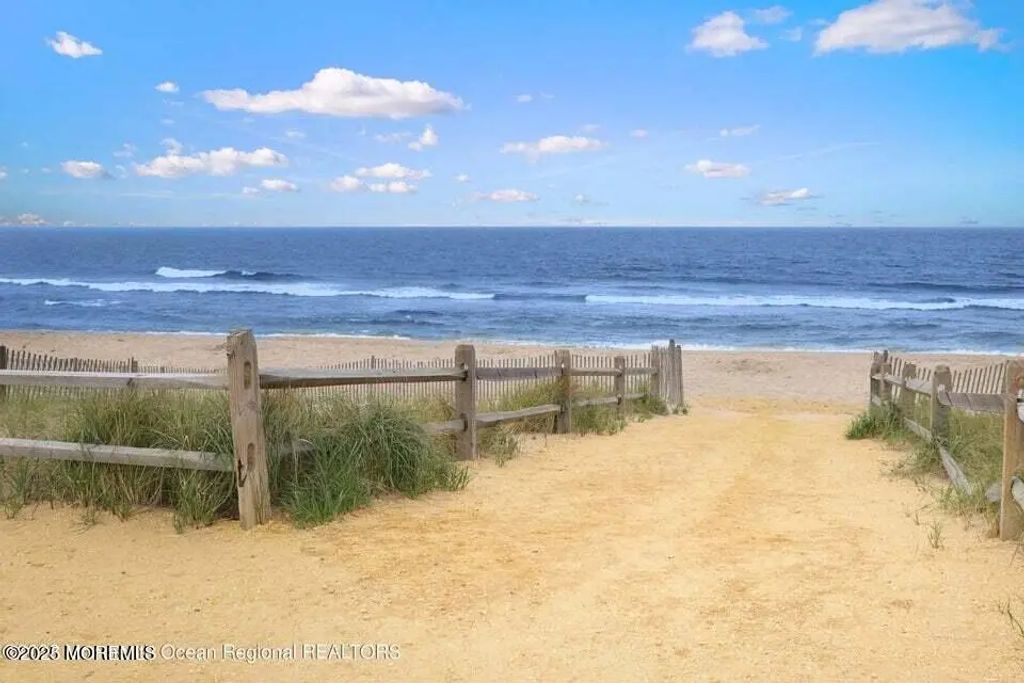 2307 Grand Central Avenue 5, Lavallette