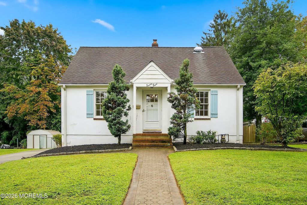 78 Clinton Avenue, Eatontown