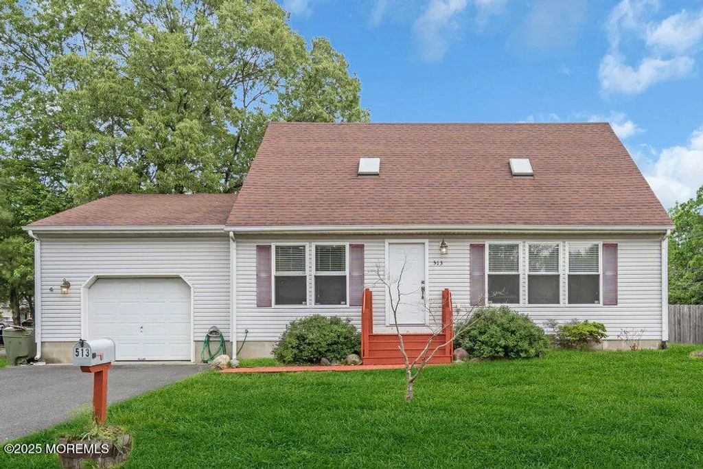 513 Harding Avenue, Toms River
