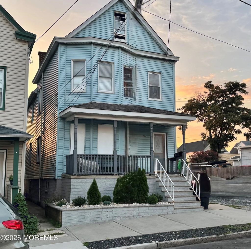 686 Charles Street, Perth Amboy