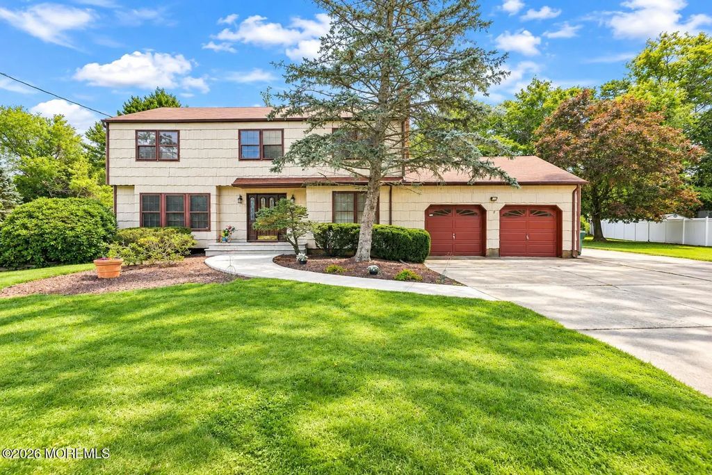 45 Hance Boulevard, Freehold