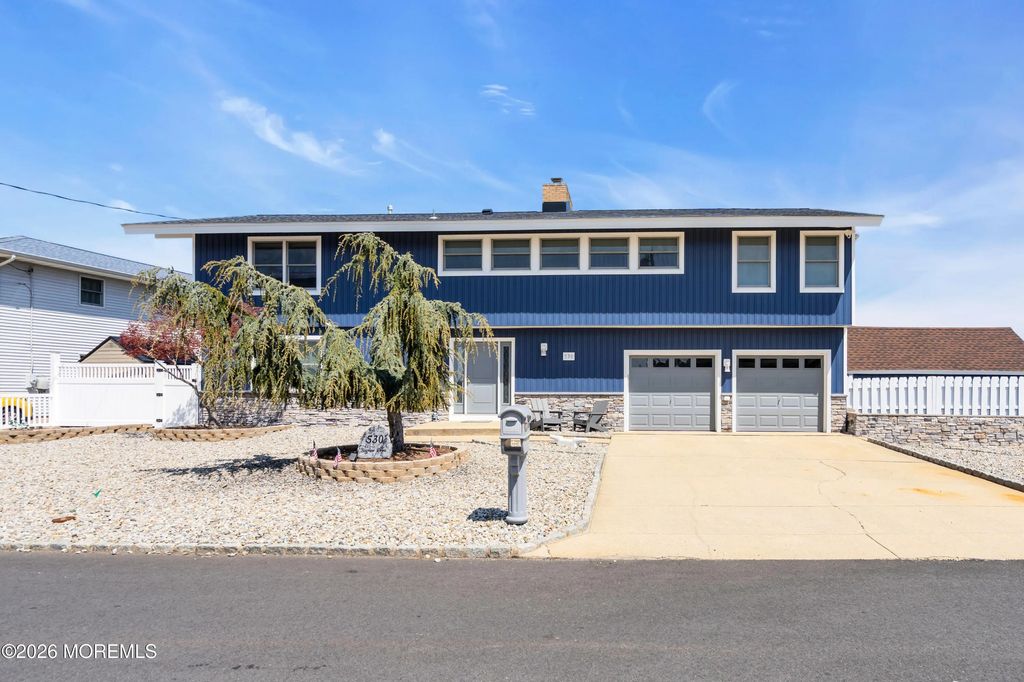 530 Bayview Drive, Toms River