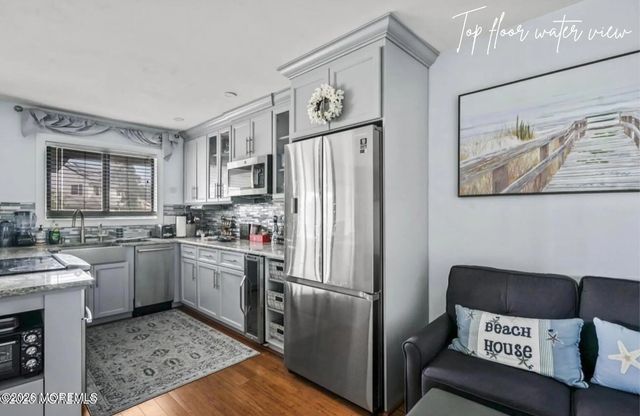 329 Shore Drive D14, Highlands
