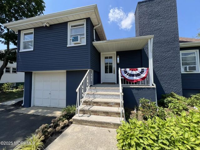 370 Macarthur Avenue, Long Branch