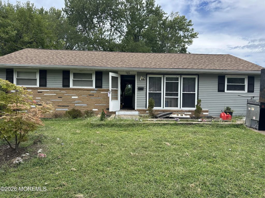 105 S Garden Boulevard, Beverly