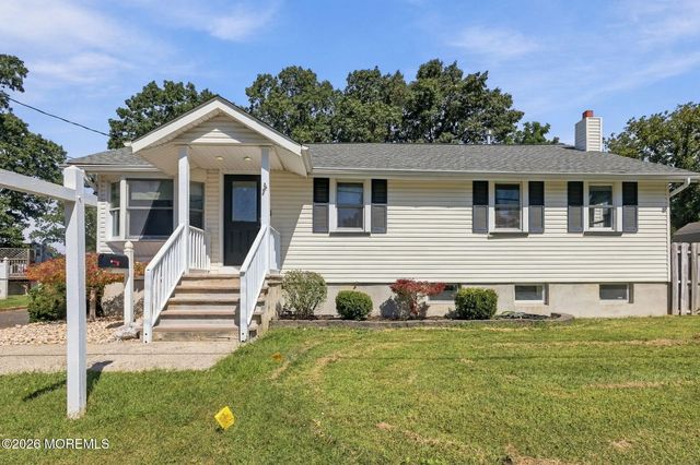 19 Tyndale Avenue, Monroe Twp