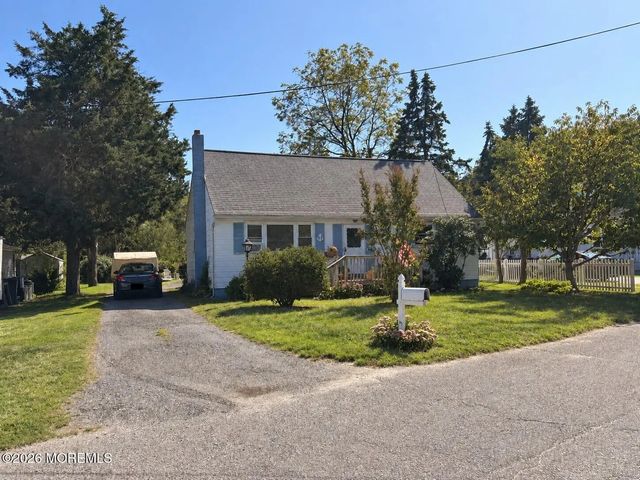 79 Railroad Avenue, Waretown