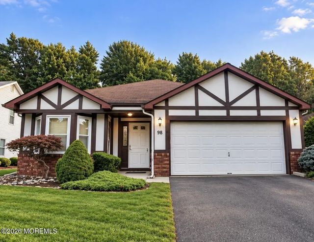98 Murray Hill Terrace, Marlboro