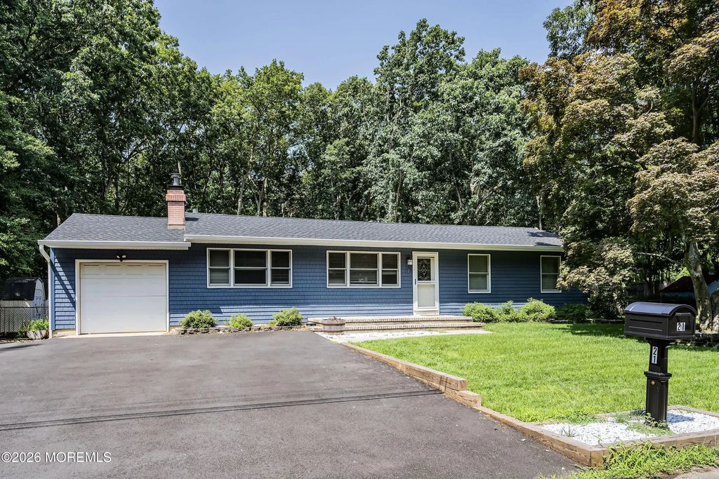 21 Murdock Place, Jackson