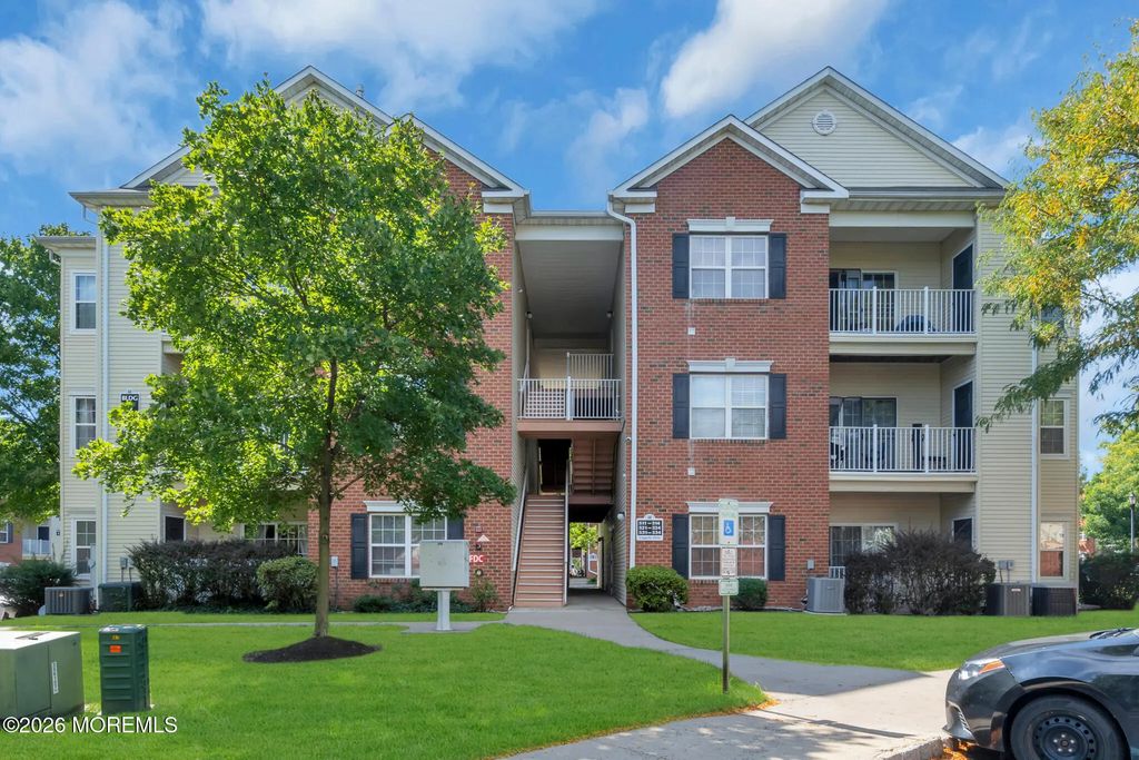 511 Coppola Drive 511, South Plainfield