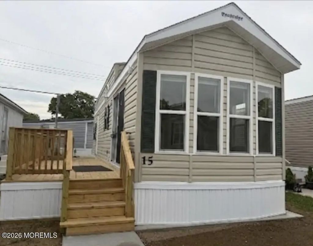 15 Avenue B, Hazlet