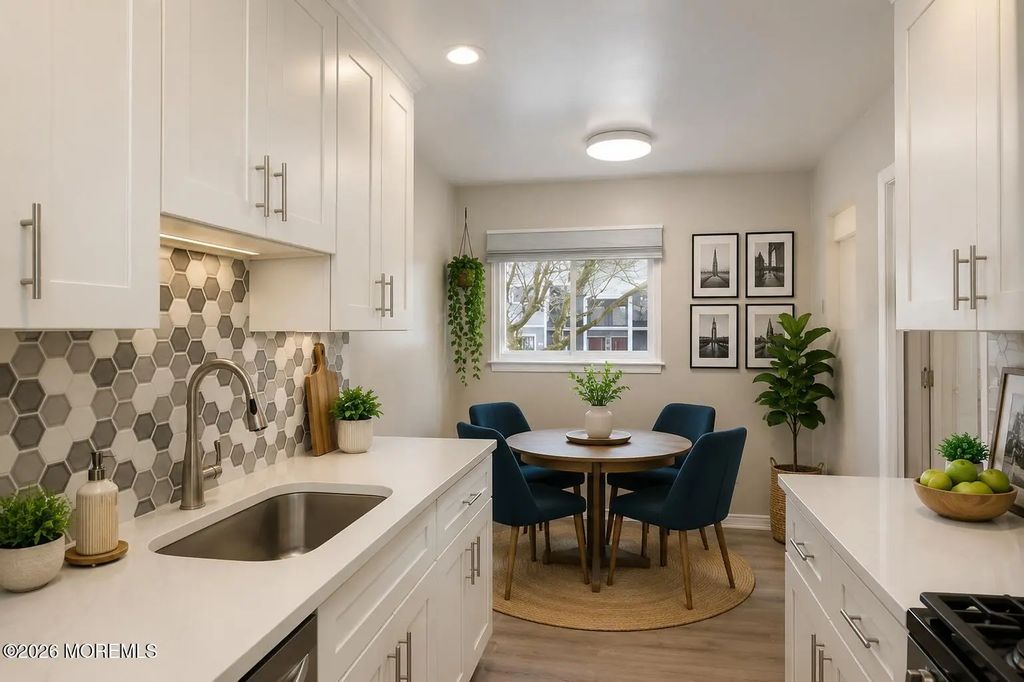2 Elizabeth Court, Tinton Falls