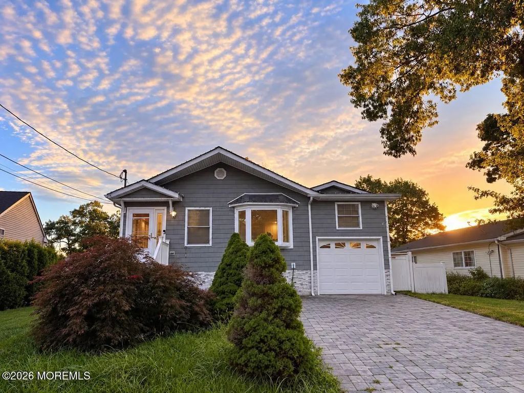 43 Frederick Avenue, Howell