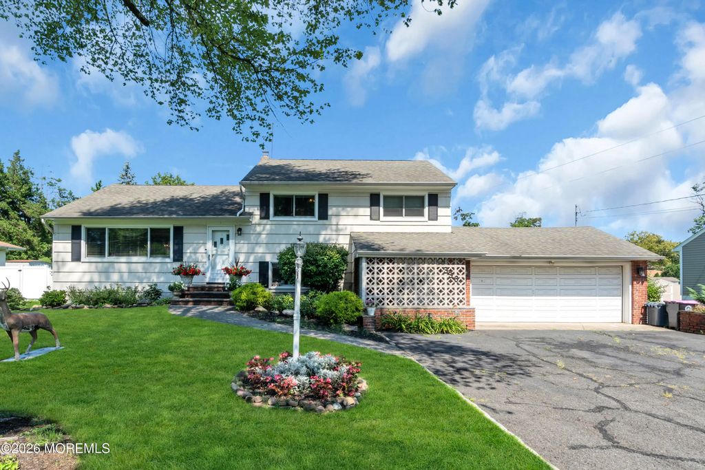 336 Summit Road, Mountainside