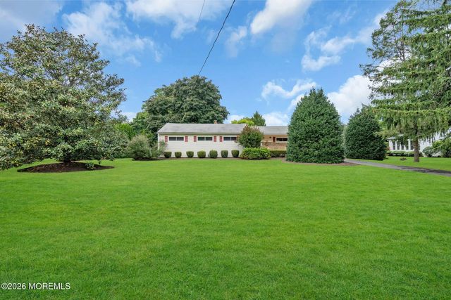 27 Wyckham Road, Tinton Falls