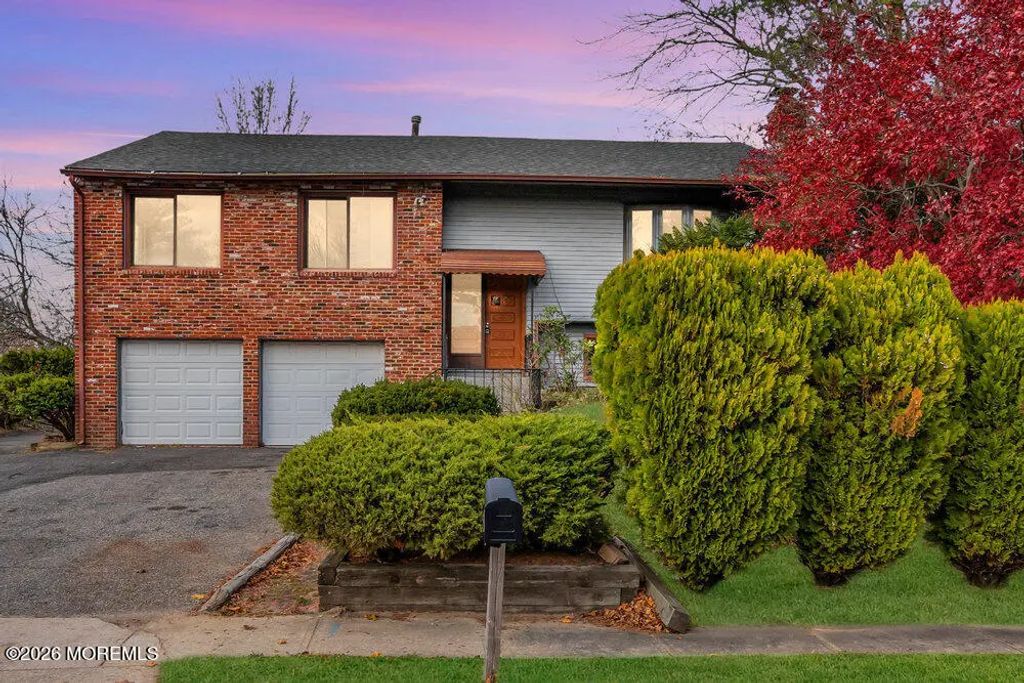 22 Pershing Lane, Sicklerville