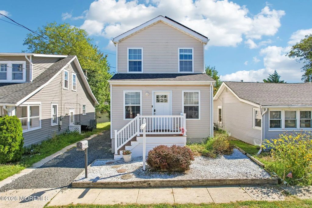 1828 Laurel Terrace, Lake Como