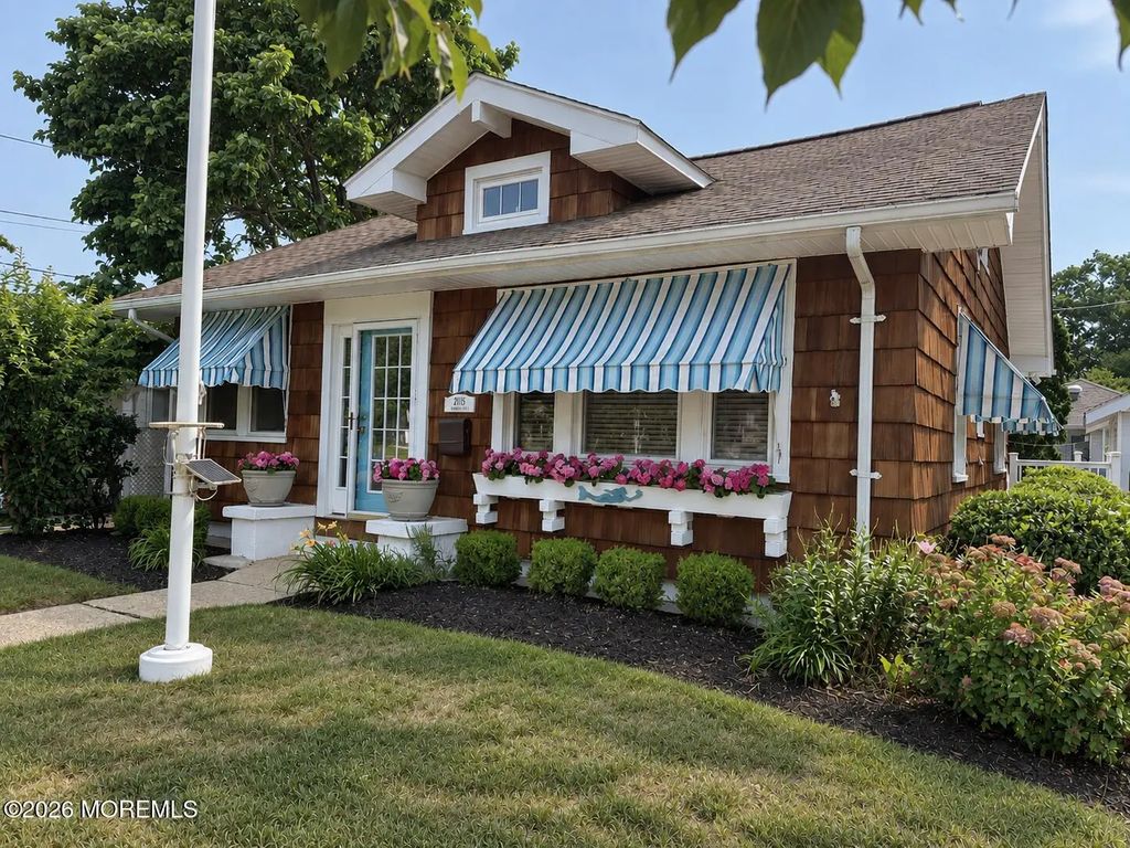 2116 4th Avenue, Spring Lake