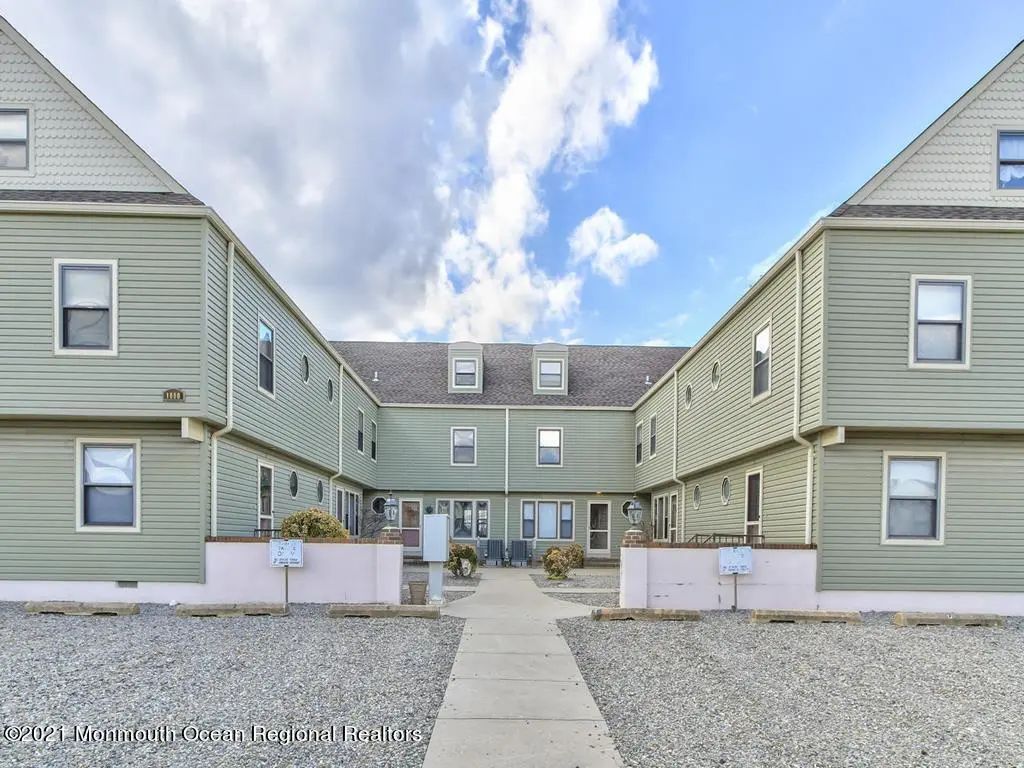 1000 Grand Central Avenue 5, Lavallette