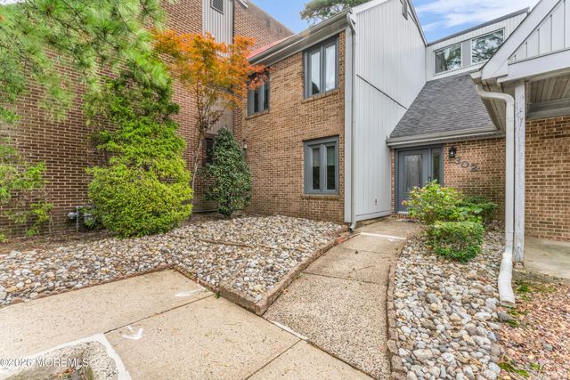 302 Cutty Court, Toms River
