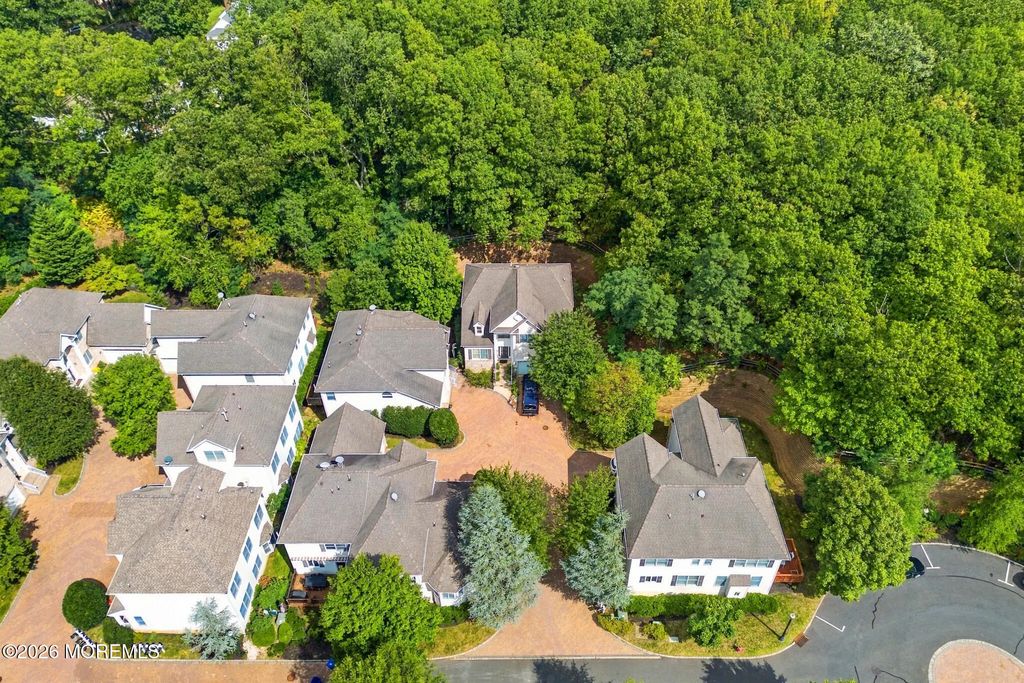 25 Brittany Court, Atlantic Highlands