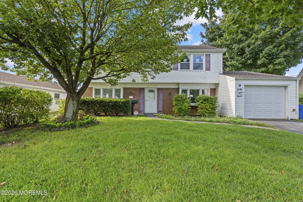 8 Holton Lane, Willingboro