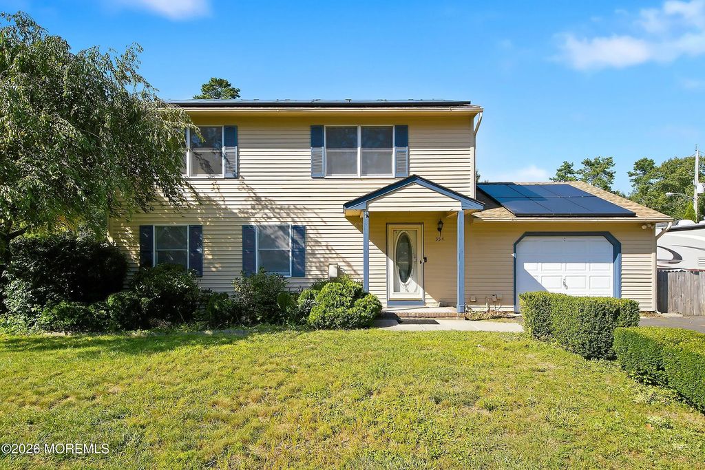 354 Veterans Boulevard, Bayville
